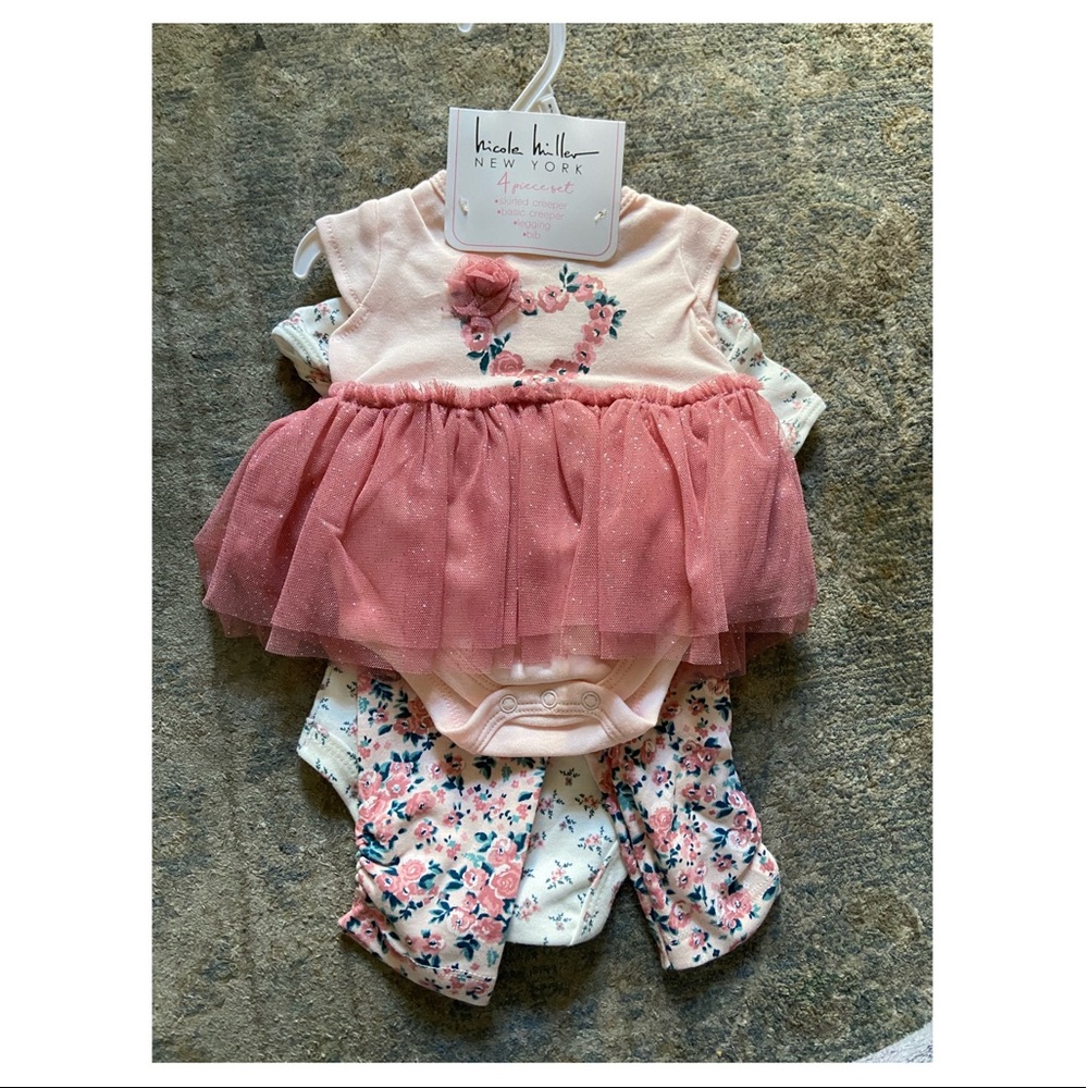 Nicole Miller Baby Girl 4-piece set